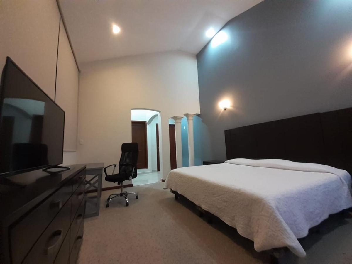 Hotel Candelero Yuriria Εξωτερικό φωτογραφία